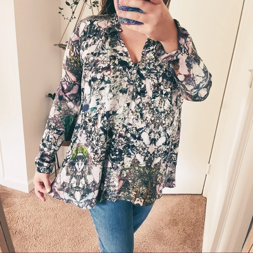 Hunter Bell NYC Toppin 100% Silk Abstract Print Blouse - Small - Picture 4 of 9